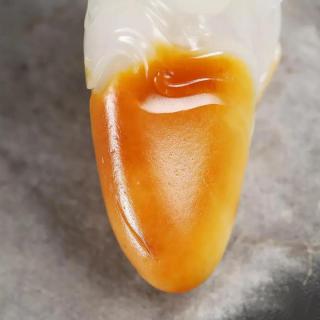 和田玉里的"金包银"籽料,行家才知道